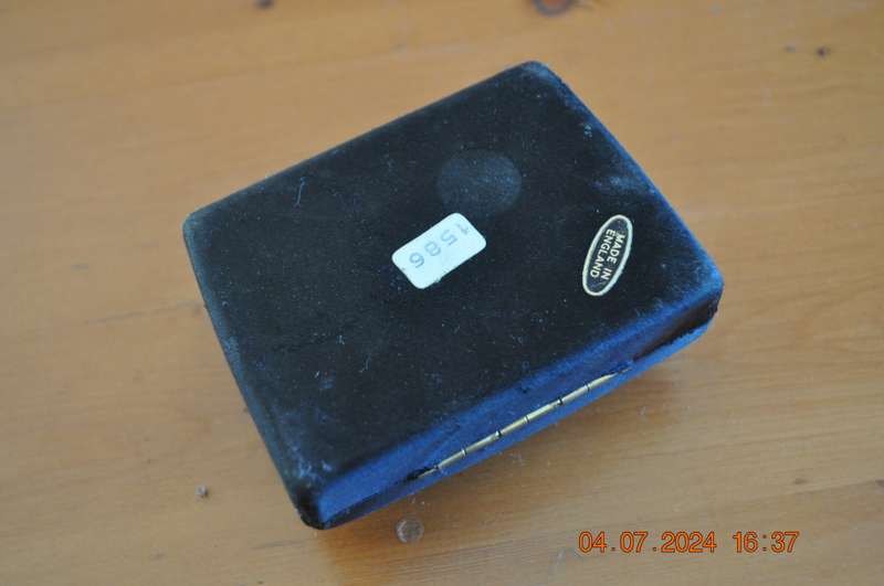Vintage Stratton De Lux England Jewelry Box