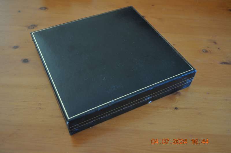 Mizrachi Fine Jewelry Necklace Box