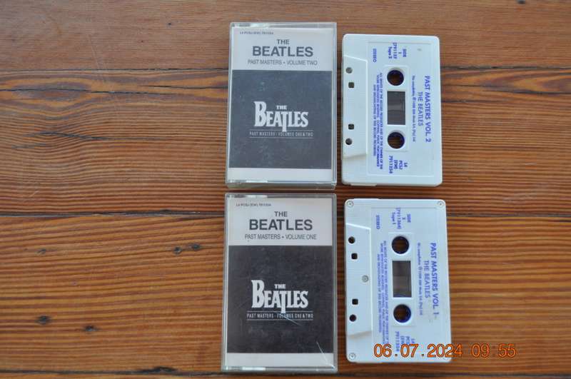 The Beatles - Past Masters Volume One & Two (2 Cassettes)