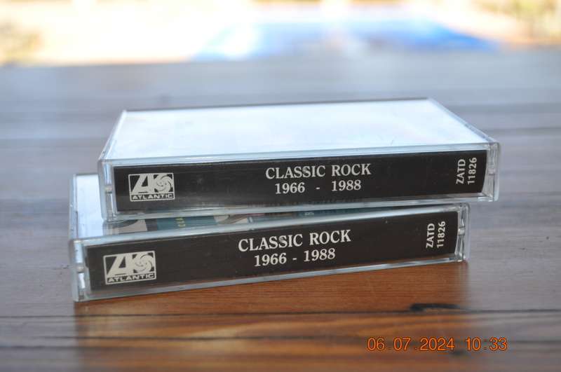 Classic Rock - 1966-1988 : Various (2 Cassettes)