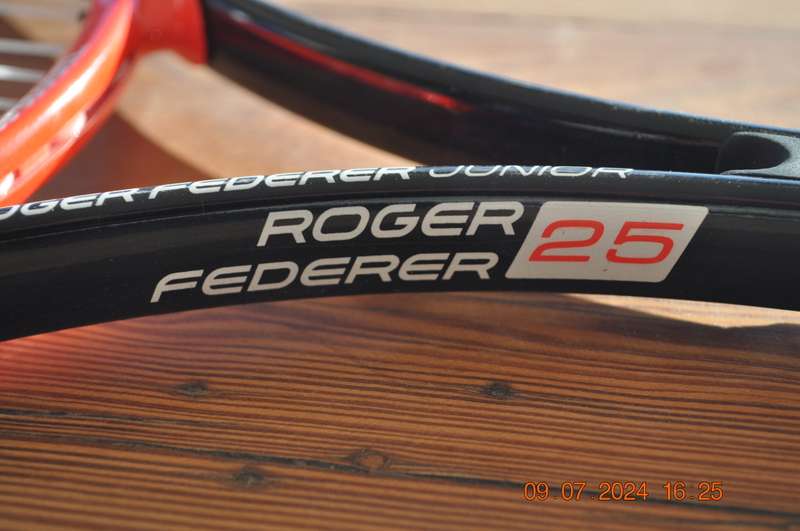 Wilson Youth Roger Federer Size 25 Tennis Racket