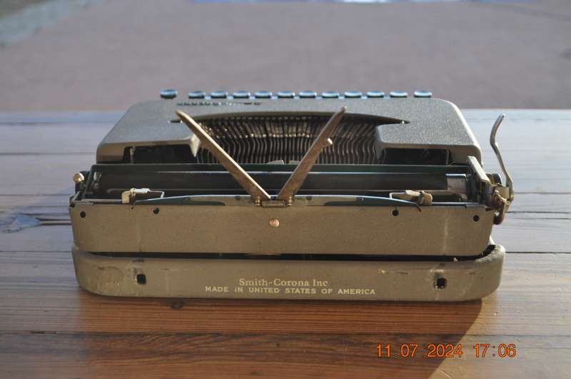 Vintage Smith Corona Skyriter 1950s Typewriter