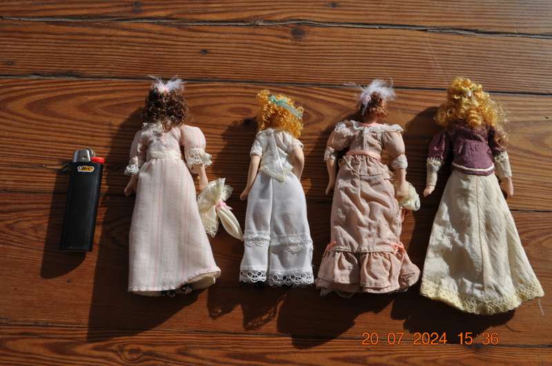 Dolls House Dolls X 4