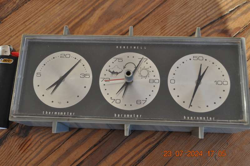 Vintage Honeywell Desk Weather Station