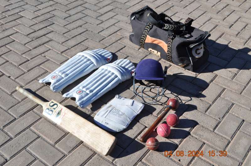 Boys Cricket Gear BS Bat Size 4