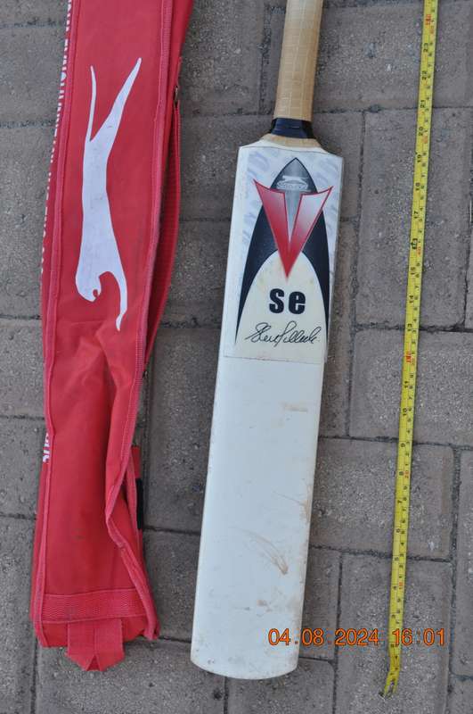 Slazenger SE Shaun Pollock Size 4 Cricket Bat (soft ball)