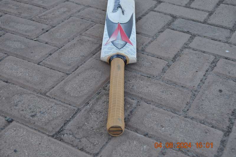 Slazenger SE Shaun Pollock Size 4 Cricket Bat (soft ball)
