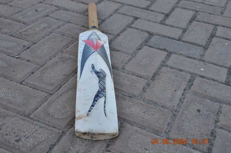 Slazenger SE Shaun Pollock Size 4 Cricket Bat (soft ball)