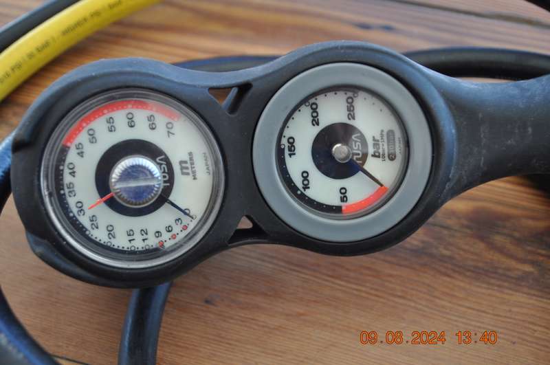 Mares V16 SCS Regulator With Tusa Pressure 3 Gauge