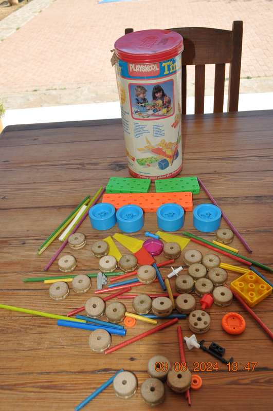 Vintage Tinkertoy (as is)