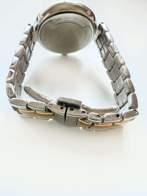 Watch - Tissot 1853 T094210 Flamingo Watch. Mother of Pearl Face. Silver & Gold Tone Strap ML1910