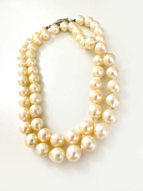 Necklace - Vintage Pearls with a Silver Clasp ML2031