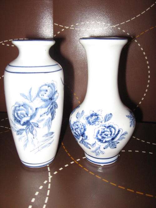 SET OF 2 DELFT VASES