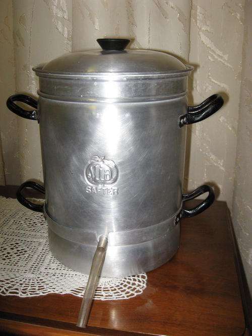 VINTAGE MIA SAFTER JUICER STEAMER EXTRACTOR