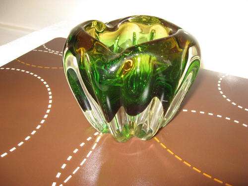GREEN MURANO ASHTRAY