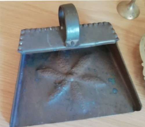 Small Vintage Copper Dustpan