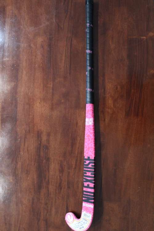 PRINCESS HOCKEY STICK 36.5` - PINK PANTHER SG1 LTD (new unused) - No Reserve