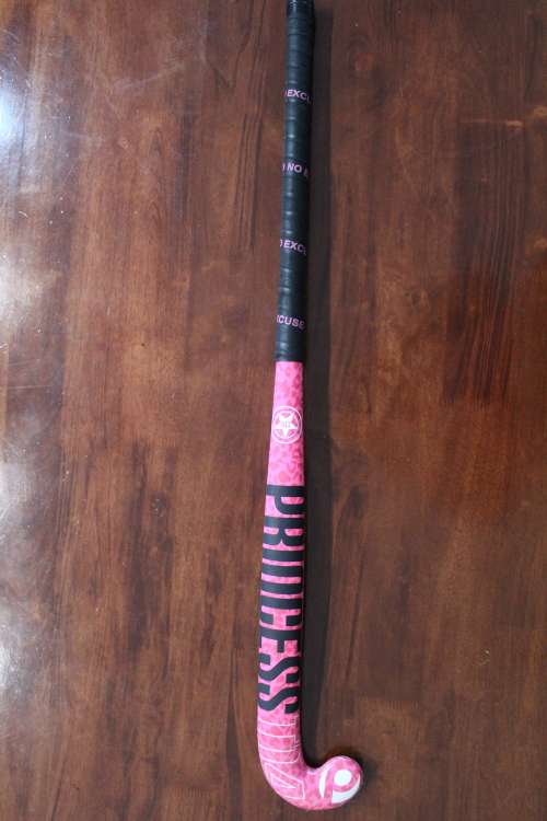 PRINCESS HOCKEY STICK 36.5` - PINK PANTHER SG1 LTD (new unused) - No Reserve