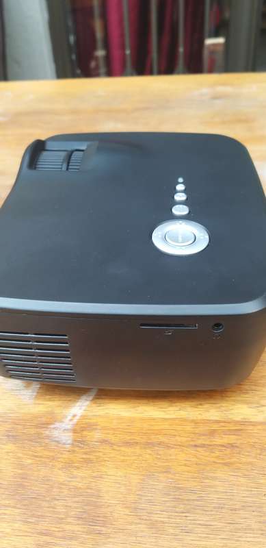Portable Beamer GP 70 SERIES like brand new