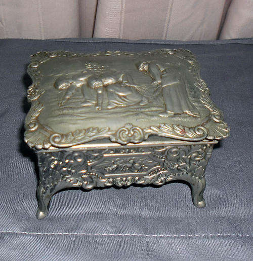 Trinket box