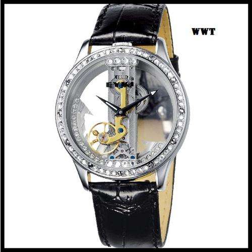***New Automatic men's fashion leather band watch - Good quality***