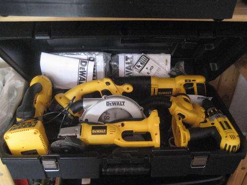 DeWalt 18V Cordless 9 Piece Power Tool Set