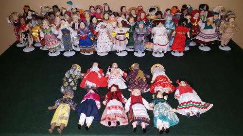 ** DOLLS OF THE WORLD - GENUINE PORCELAIN & COLLECTOR'S GUIDE **( 67 DOLLS )