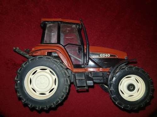 FIATAGRI G240 Tractor