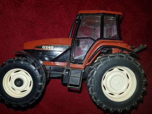FIATAGRI G240 Tractor