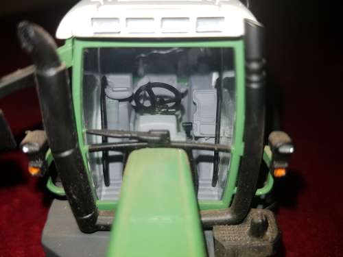 FENDT 820 Vario 2007  Scale 1/43 Tractor