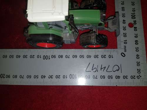 FENDT 820 Vario 2007  Scale 1/43 Tractor