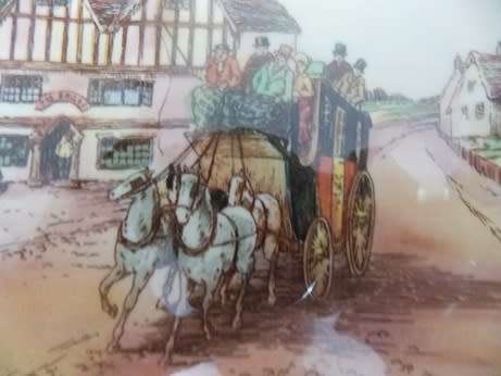 Royal Doulton Fruit Bowl Old English Coaching Scenes