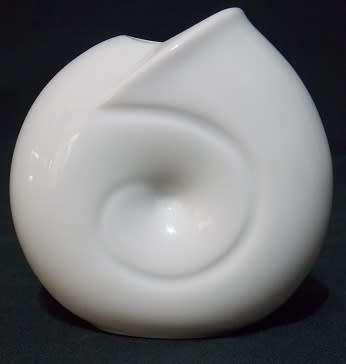 Little Arzberg Porcelain Vase Looking Like Shell