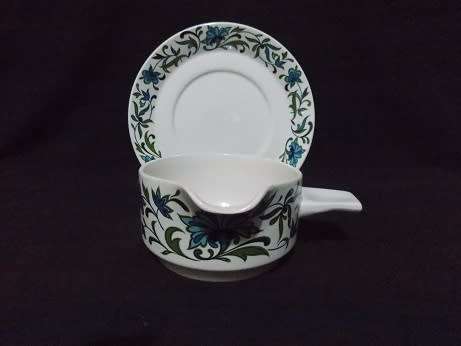 Midwinter Sauce Boat on Saucer