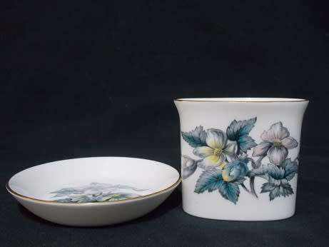 Set of Two Royal Worcester Tea Spoon Bowls and Saucers