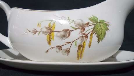 Beautiful Ridgway Server and Sauce Boat