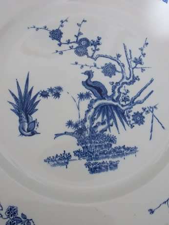 Olde Chelsea Beautiful Set of Two Cake Plates
