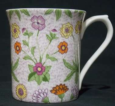 Queen`s Porcelain Coffee Mug