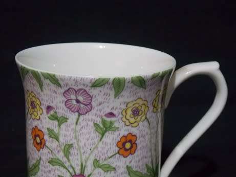 Queen`s Porcelain Coffee Mug
