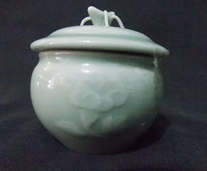 Beautiful Pair of Chinese Trinket Bowls