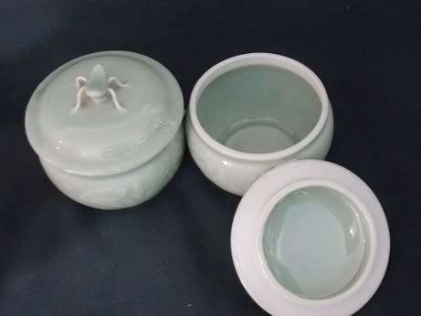 Beautiful Pair of Chinese Trinket Bowls