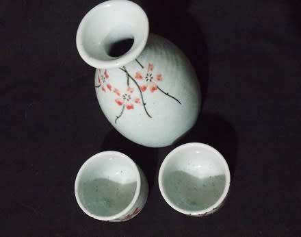 Saki for Two Decanter and two Cups
