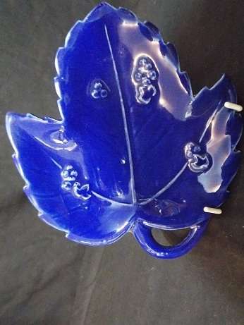 Porcelain Vine Leaf Trinket Bowl