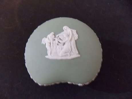 Beautiful Green  Wedgwood  Jasperware Ring Box