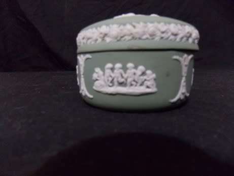 Beautiful Green  Wedgwood  Jasperware Ring Box