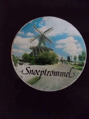 Lot of Four Vintage Tins  Meggezones,  Elastoplast Snoep Trommel - Holland and Red tin with flowers
