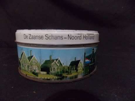 Lot of Four Vintage Tins  Meggezones,  Elastoplast Snoep Trommel - Holland and Red tin with flowers
