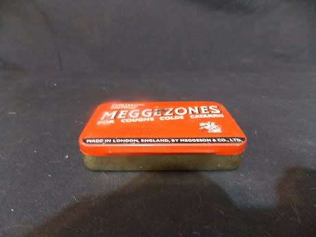 Lot of Four Vintage Tins  Meggezones,  Elastoplast Snoep Trommel - Holland and Red tin with flowers