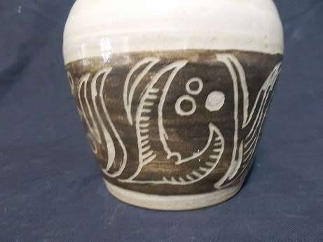 Great Looking Pottery Vase SH 82
