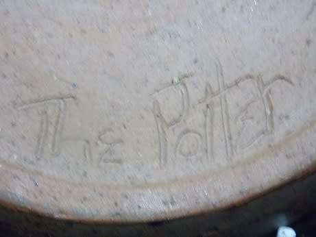 `The Potter`Interesting Ostrich Foot Print Pottery Ashtray